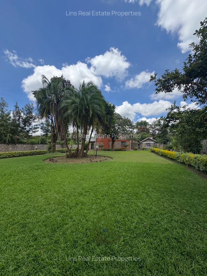 5 Bed House with En Suite in Runda - 2