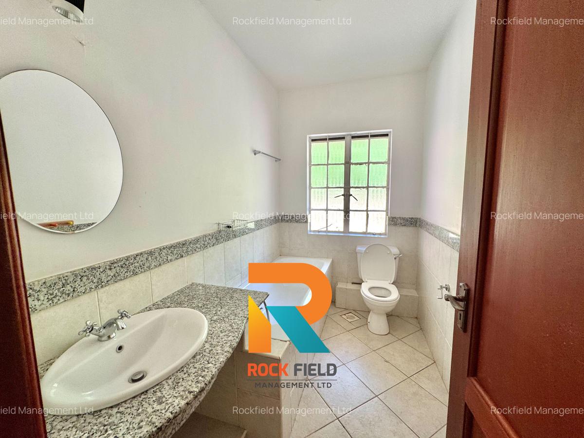 5 Bed Townhouse with En Suite in Rosslyn - 20