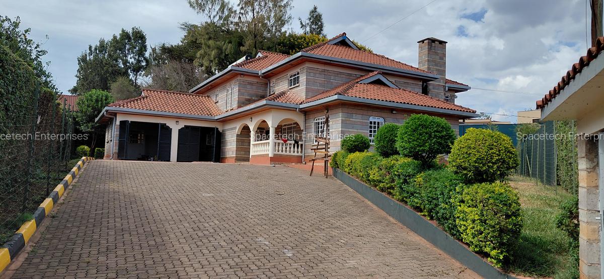 5 Bed House with En Suite in Nyari - 2