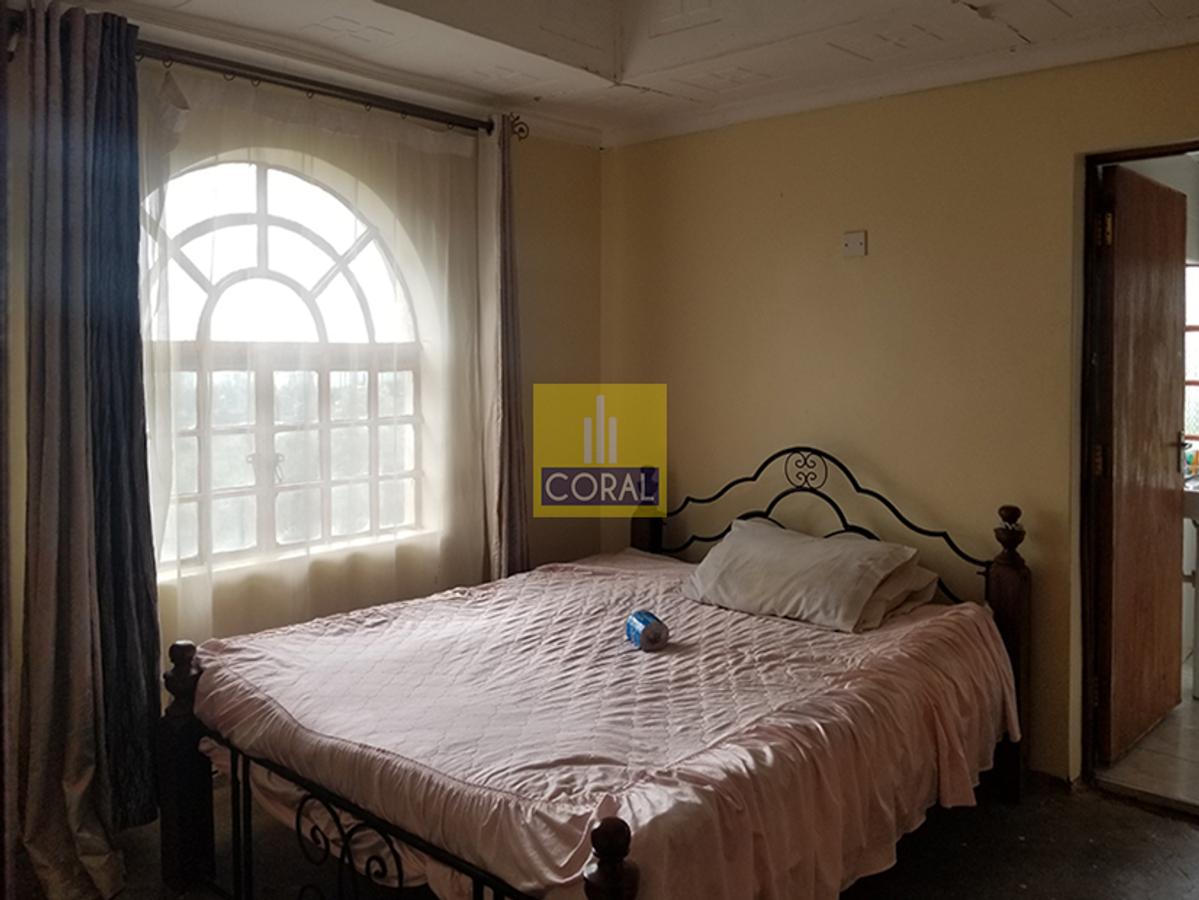 4 Bed House with Garden in Banana - 10