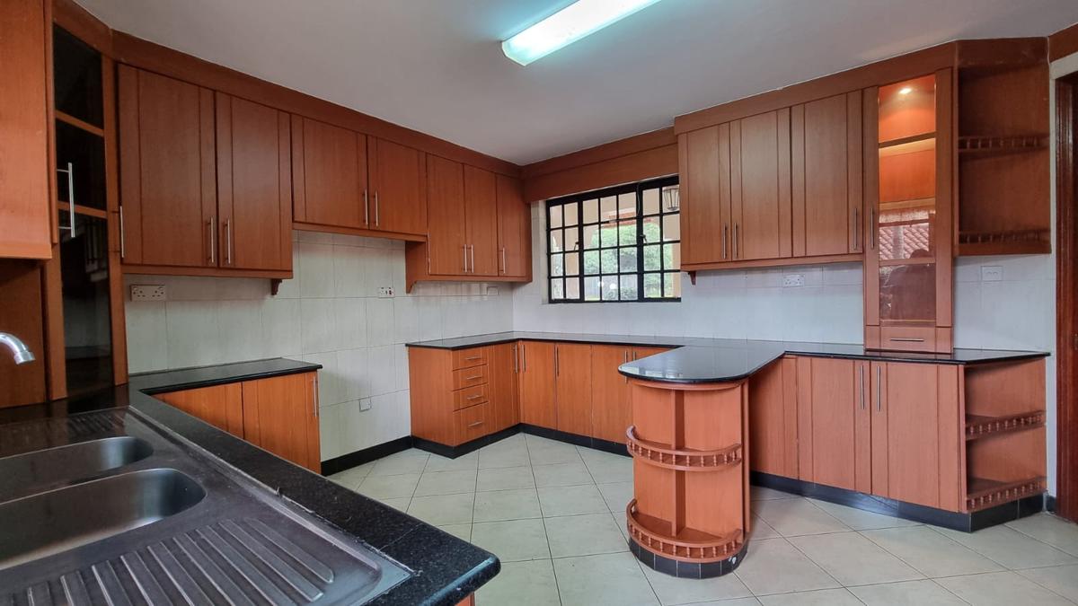 5 Bed Townhouse with Garden at Kaputei Road - 5