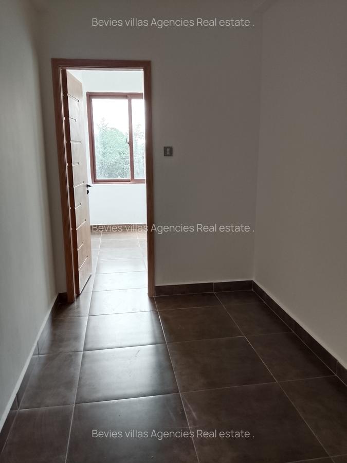 3 Bed Apartment with En Suite at Parklands - 12