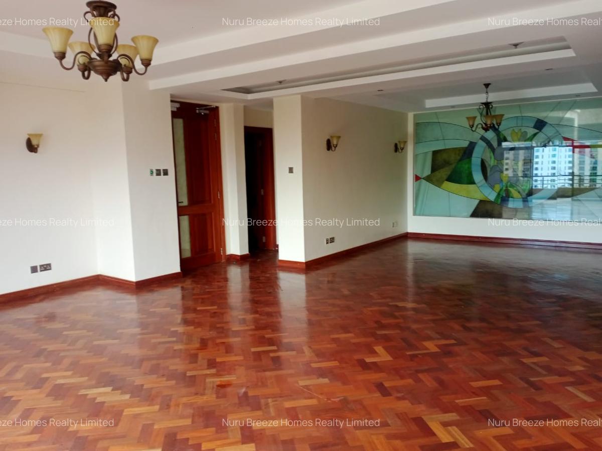 4 Bed Apartment with En Suite in Riverside - 13