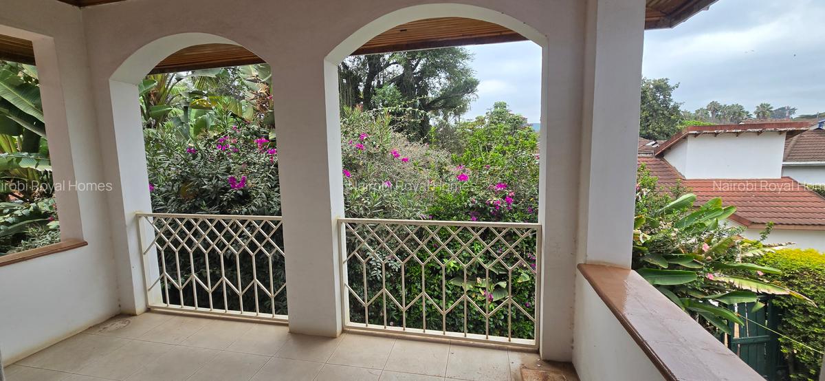 4 Bed Townhouse with En Suite at Convent Drive - 20