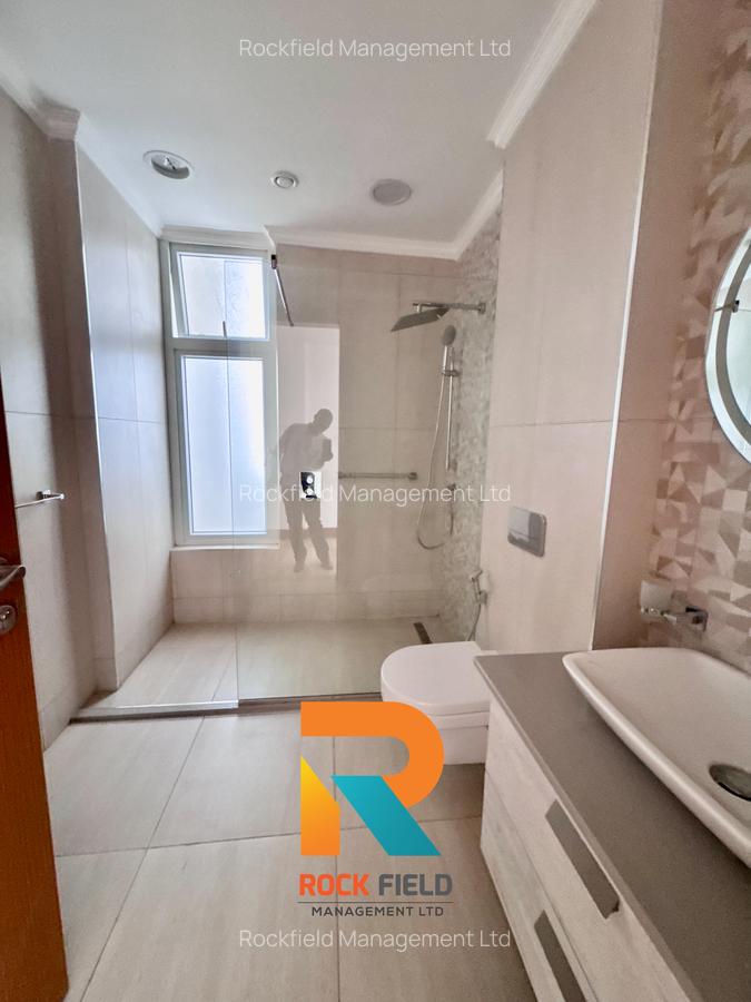 2 Bed Apartment with En Suite in Parklands - 10