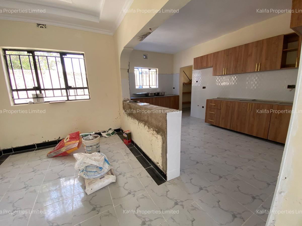 3 Bed House with En Suite in Kitengela - 11