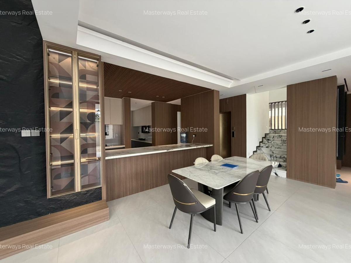 5 Bed Villa with En Suite in Lavington - 5