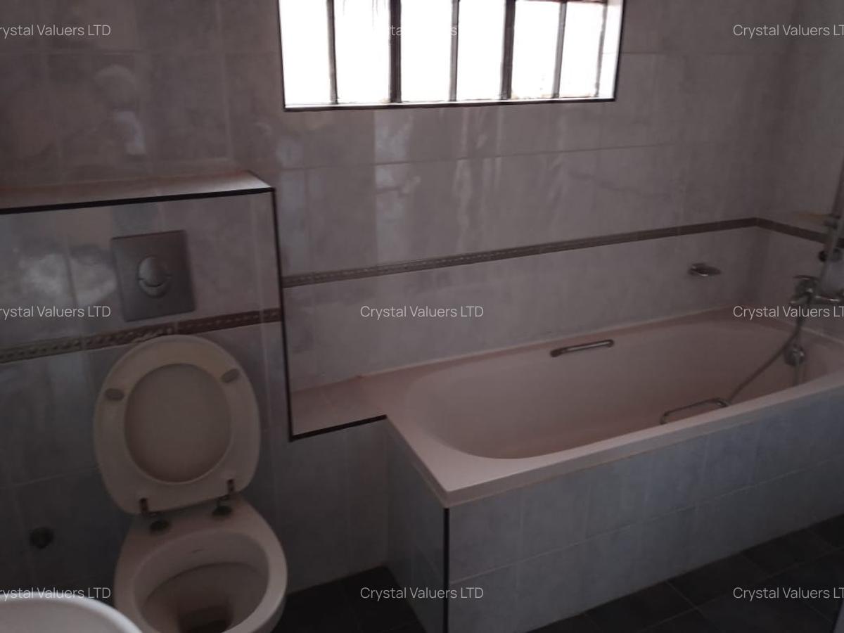 4 Bed Townhouse with En Suite in Kiambu Road - 11