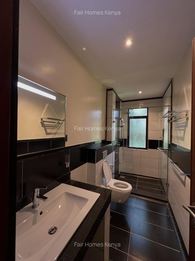 5 Bed Townhouse with En Suite at Naushad Merali - 10