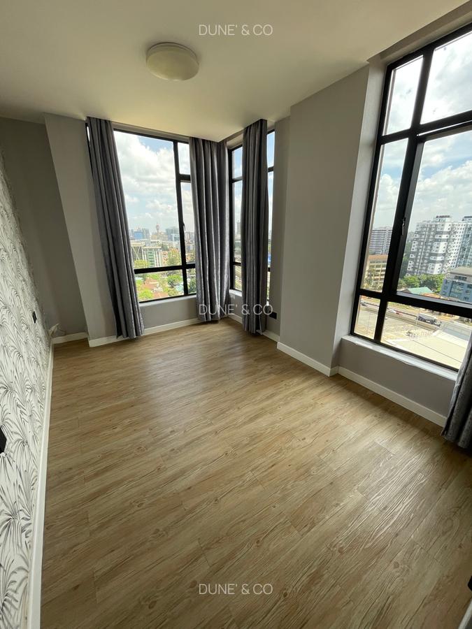 2 Bed Apartment with En Suite in Brookside - 12