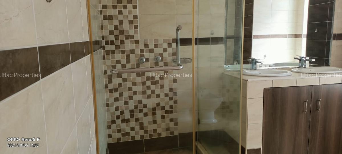 5 Bed Townhouse with En Suite in Runda - 7