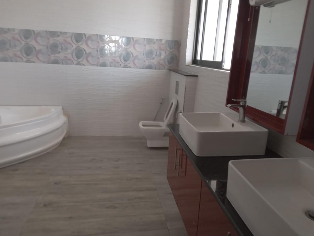 4 Bed Apartment with En Suite at Westlands Area - 16