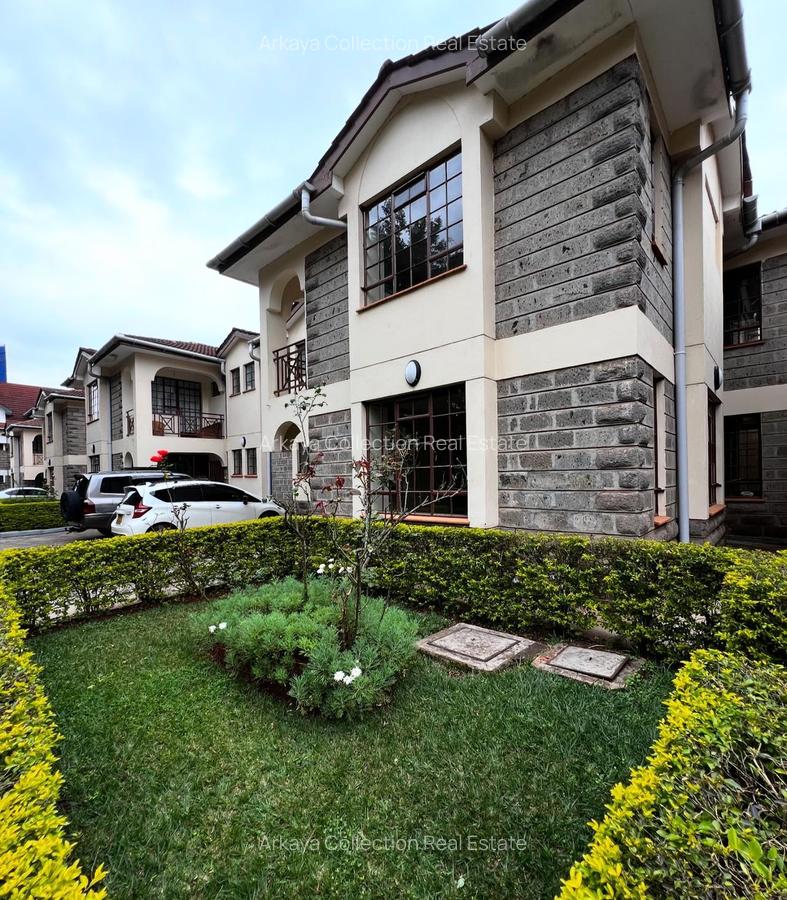 5 Bed Townhouse with En Suite in Lavington - 3