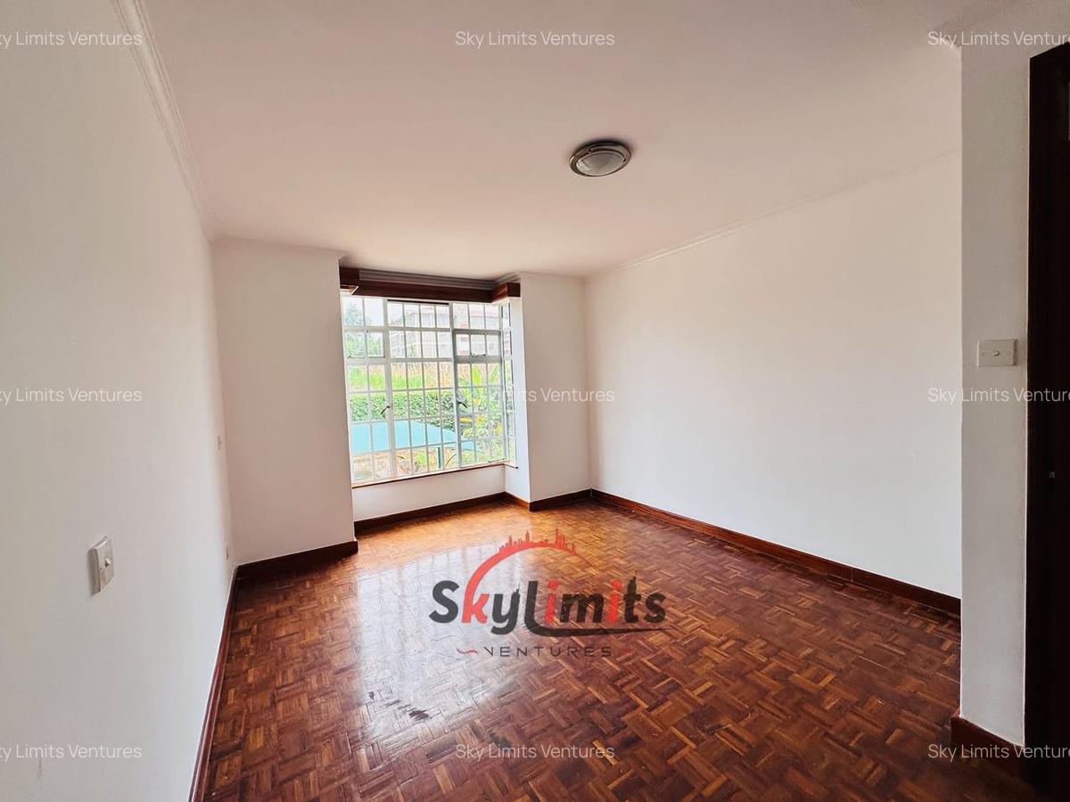 4 Bed Townhouse with En Suite at Redhill Rd - 7