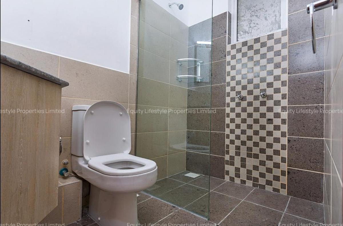 Serviced 3 Bed Apartment with En Suite in Riverside - 9