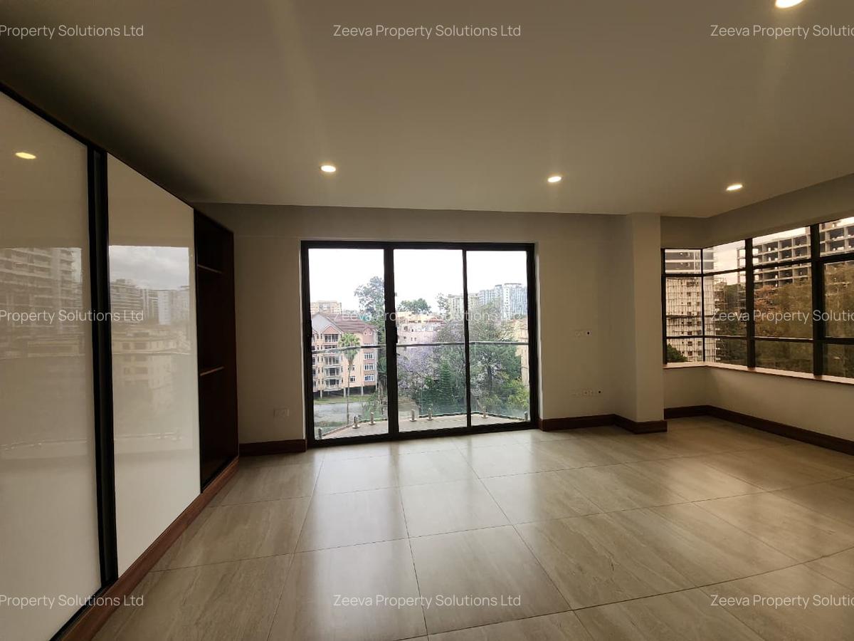 3 Bed Apartment with En Suite in Westlands Area - 2