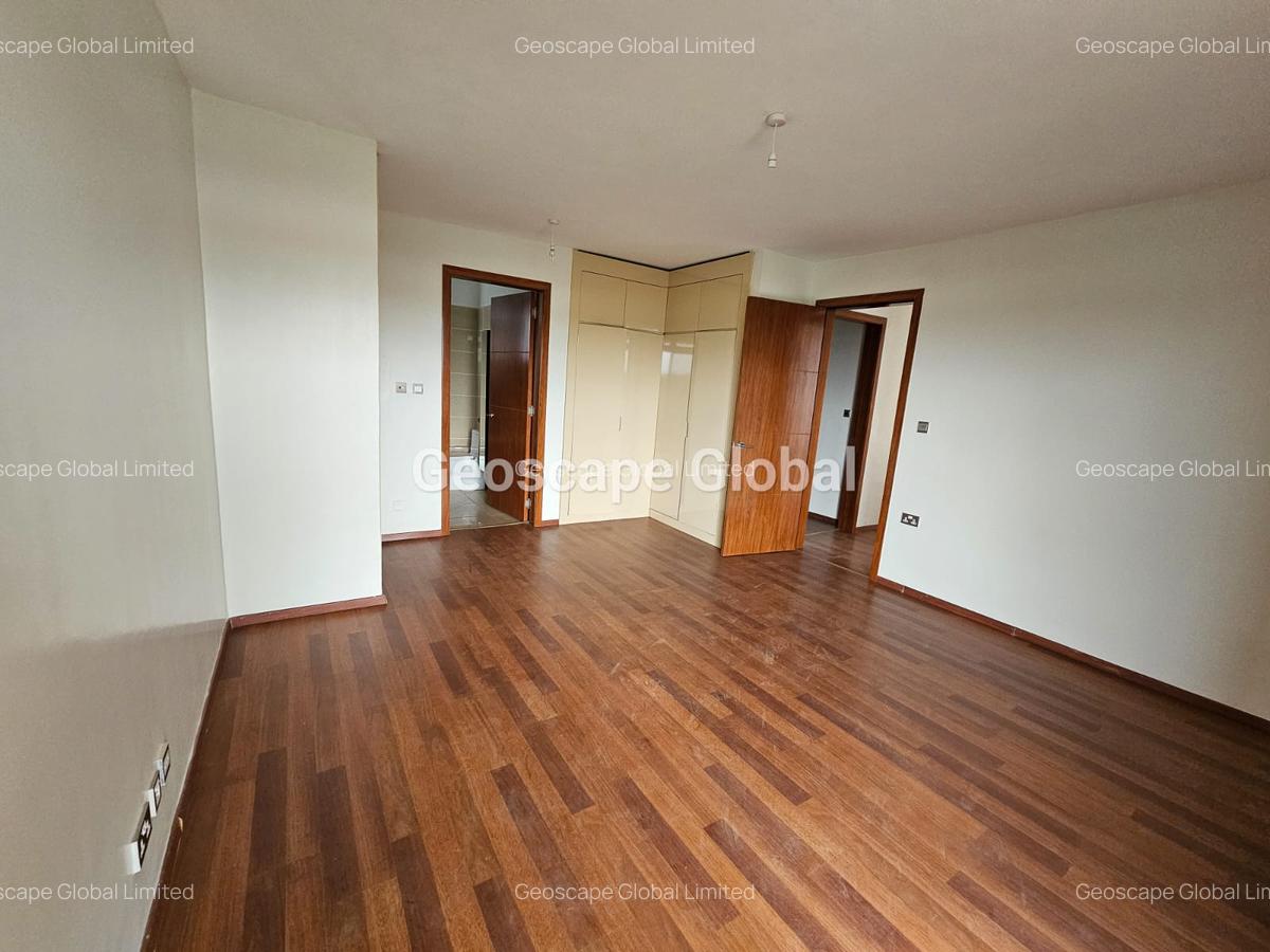 3 Bed Apartment with En Suite in Muthaiga - 14