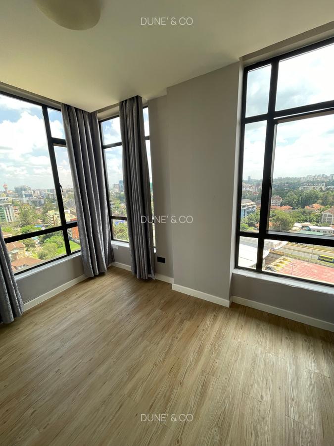 2 Bed Apartment with En Suite in Brookside - 13