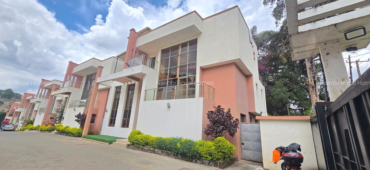 5 Bed Townhouse with En Suite at Lavington Green - 2