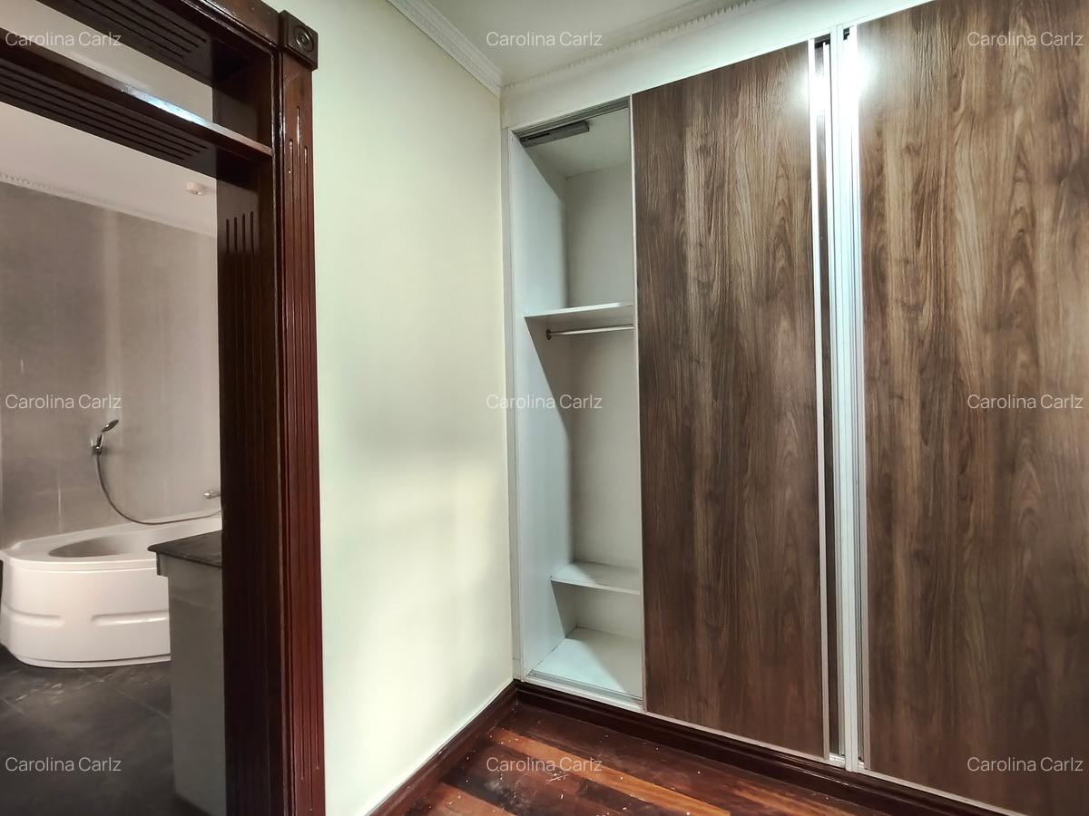 4 Bed Townhouse with En Suite at Kyuna - 15