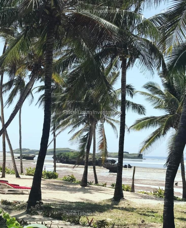 Furnished 10 ac Commercial Property with Service Charge Included in Watamu - 10