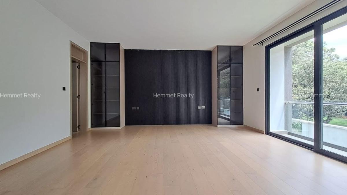 5 Bed Townhouse with En Suite in Lavington - 7