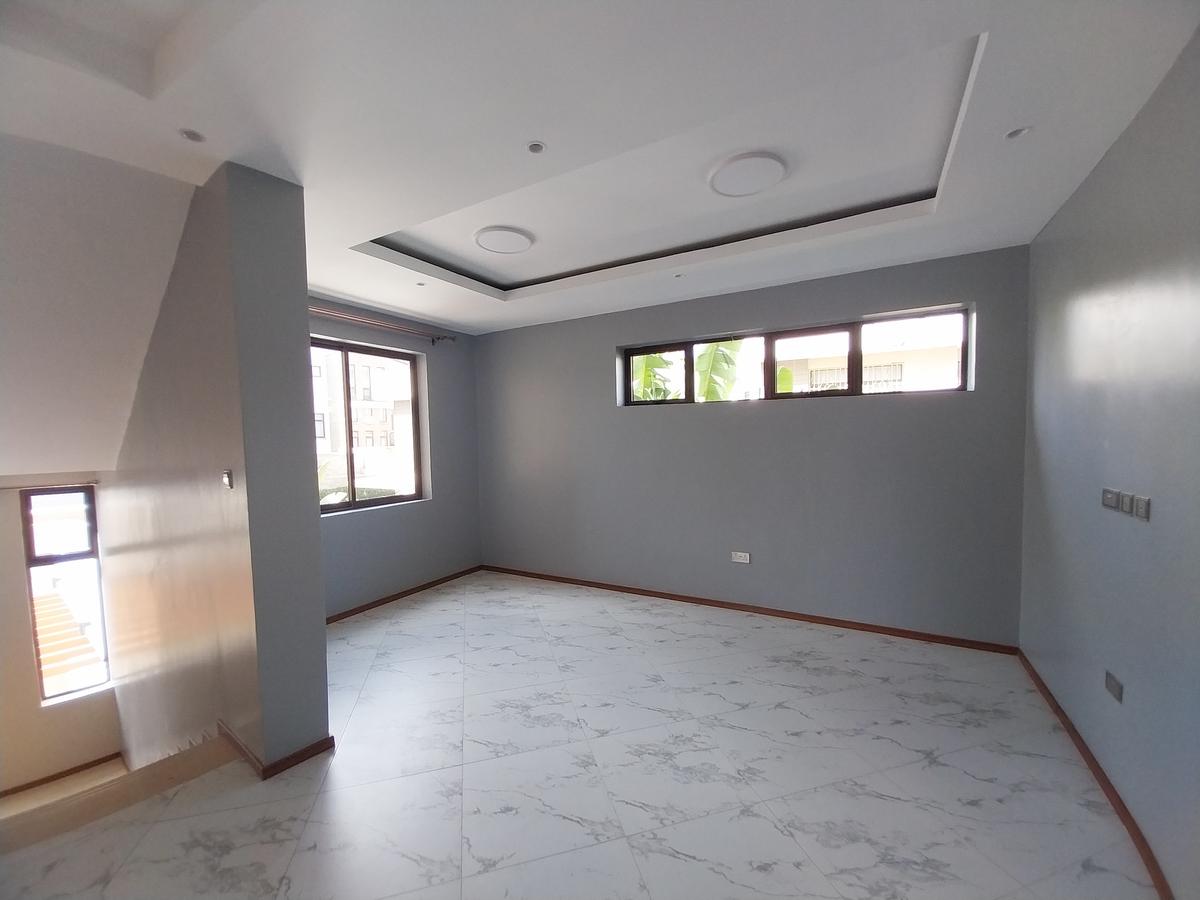 4 Bed Townhouse with Swimming Pool in Kiambu Road - 8