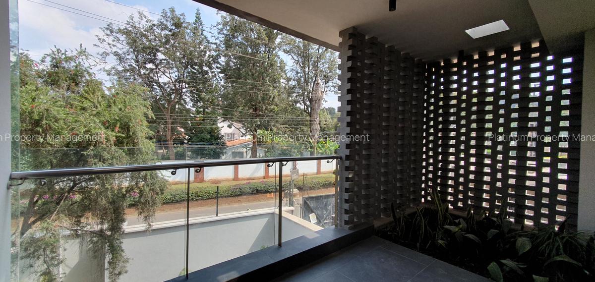 5 Bed Villa with En Suite in Westlands Area - 12