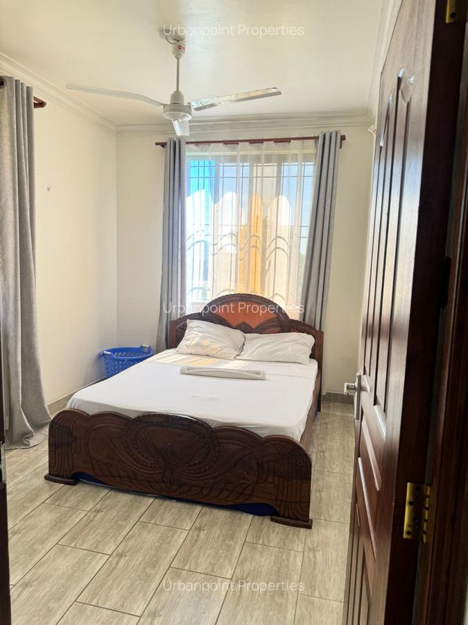 Serviced 1 Bed Apartment with En Suite in Bamburi - 4