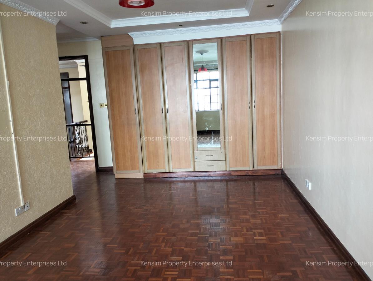 4 Bed Townhouse with En Suite in Lavington - 4