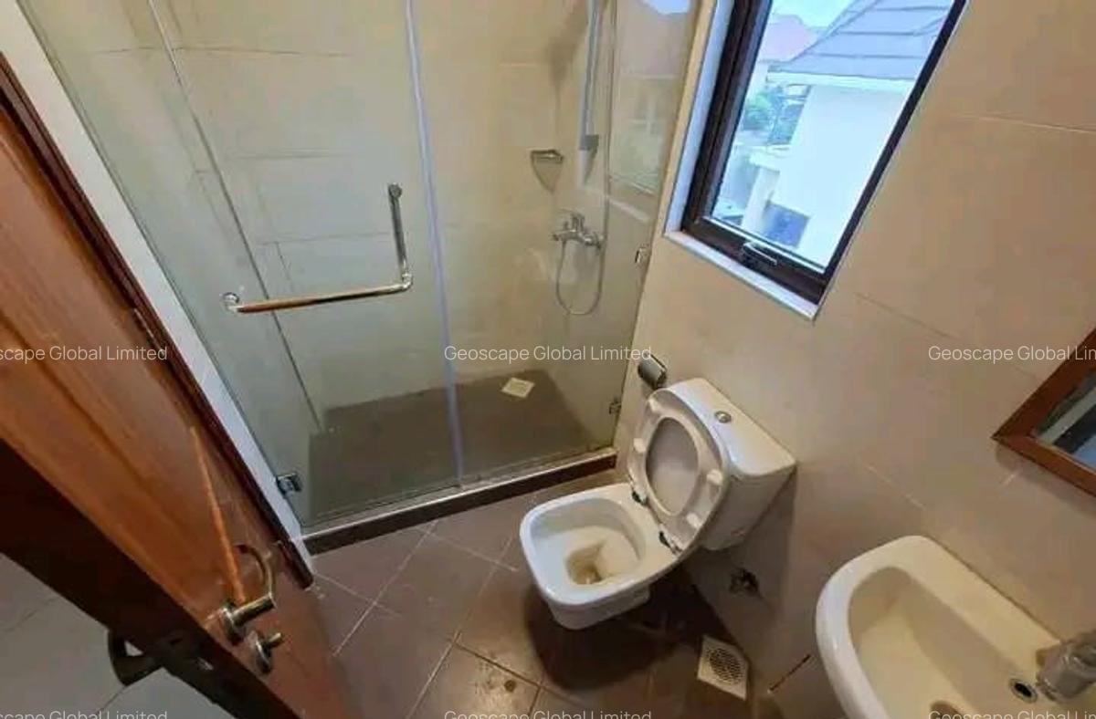 5 Bed House with En Suite in Syokimau - 3