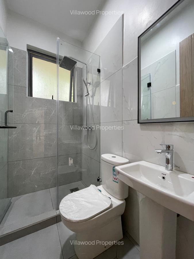 6 Bed Villa with En Suite in Lavington - 8