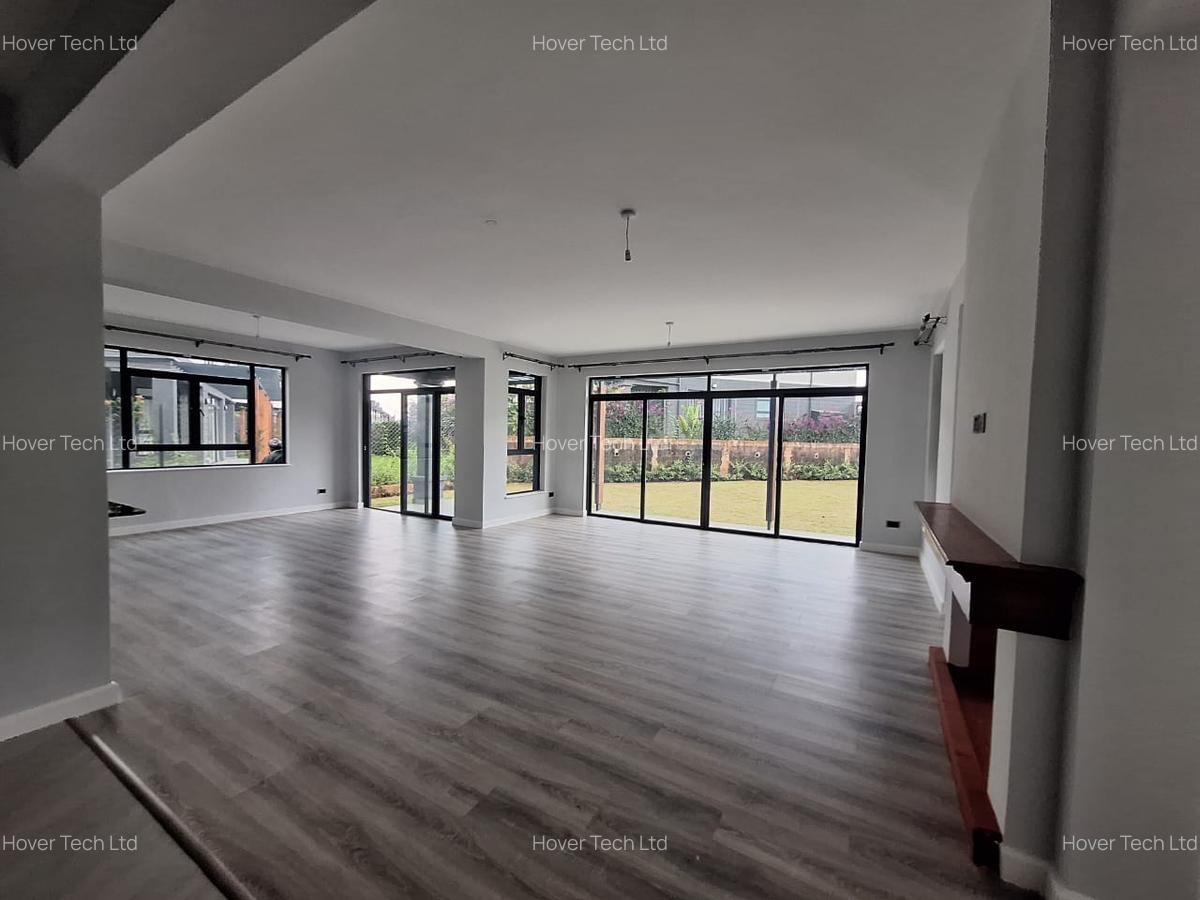 5 Bed Townhouse with En Suite in Runda - 16