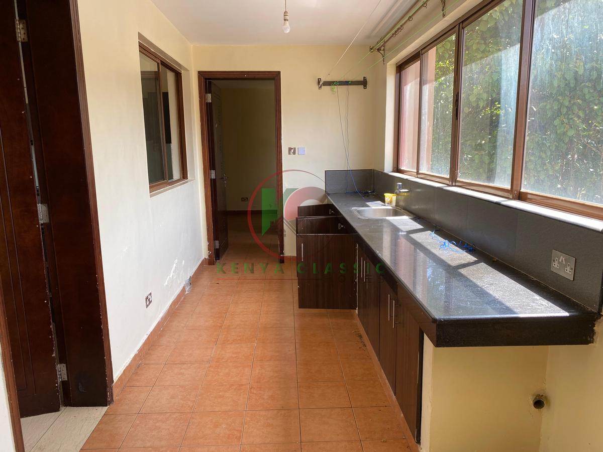 3 Bed Apartment with En Suite in Lavington - 7