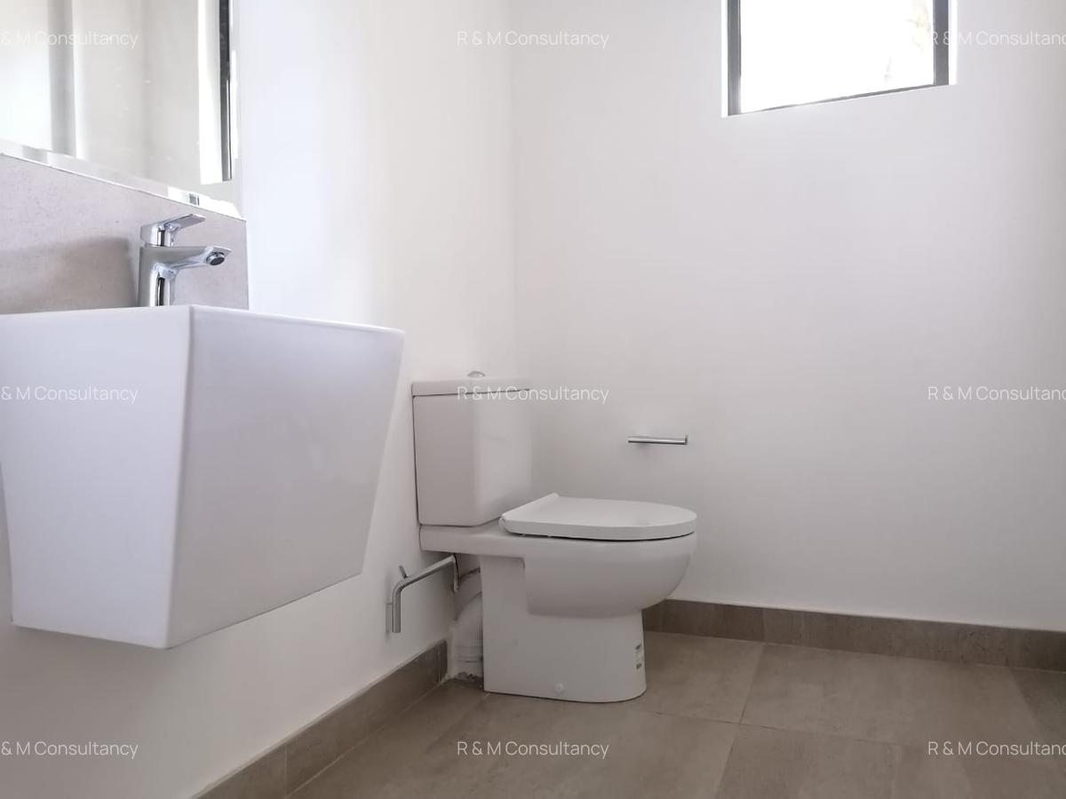 4 Bed Villa with En Suite at Two Rivers Mall - 19