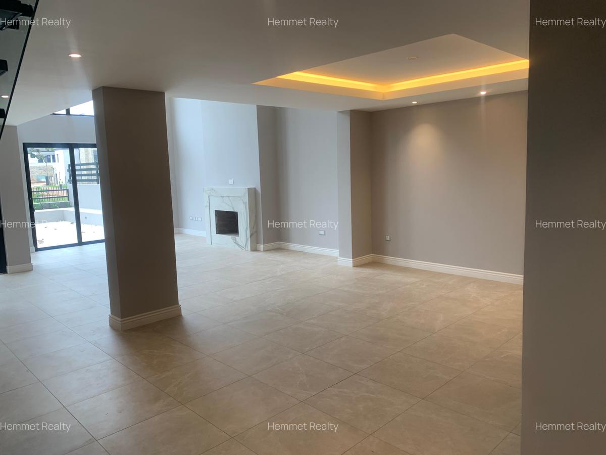 4 Bed Villa with En Suite in Runda - 7