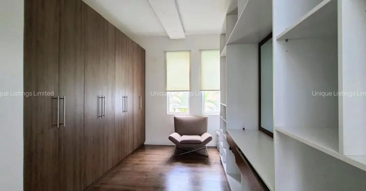 4 Bed Villa with En Suite in Spring Valley - 13