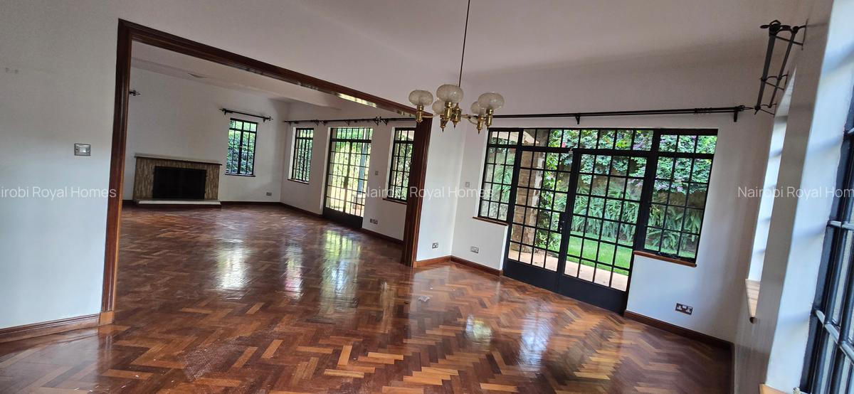 5 Bed Townhouse with En Suite at Lavington Green - 6