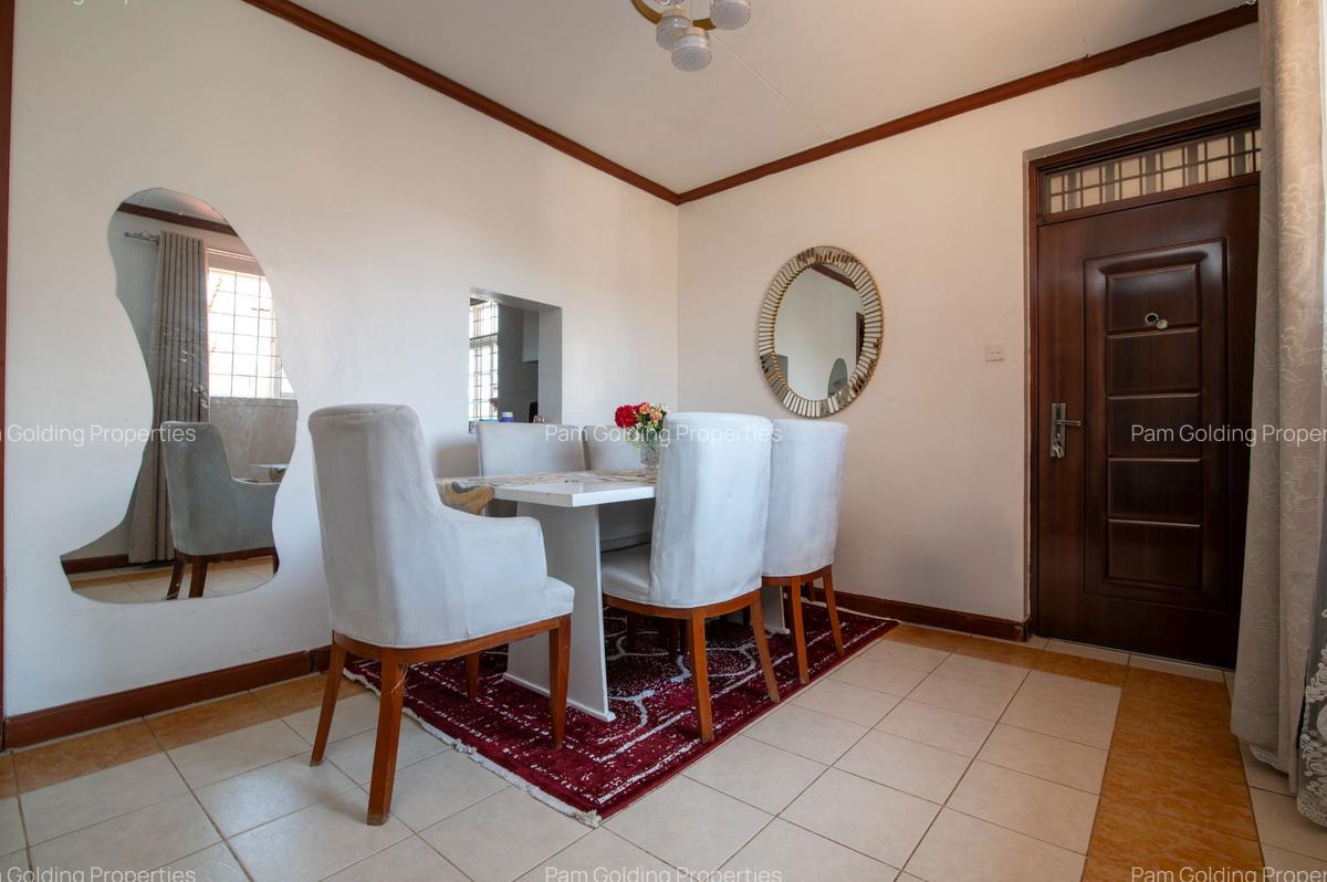 2 Bed Apartment with Borehole in Parklands - 5