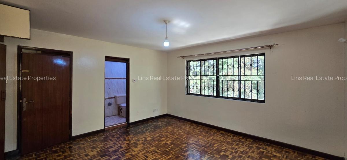 4 Bed Townhouse with En Suite in Lavington - 8