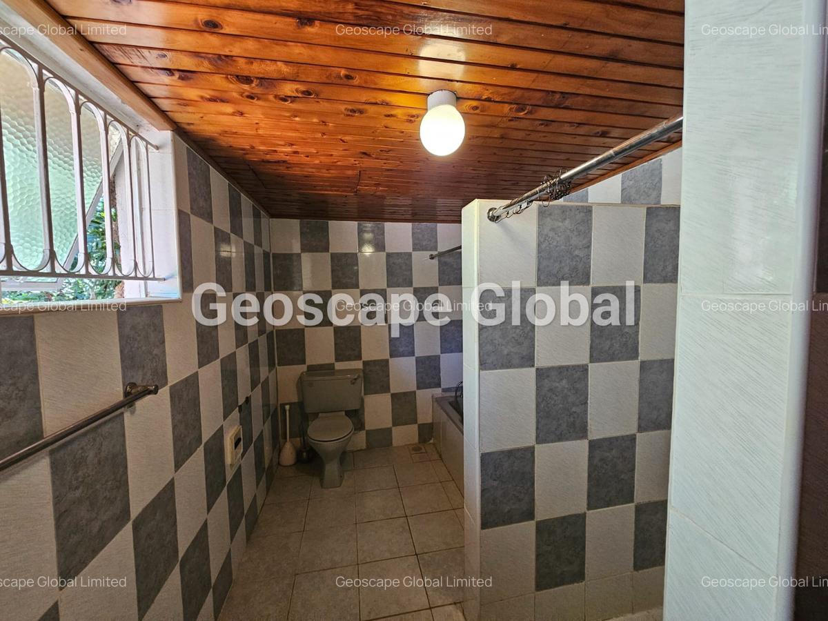 5 Bed House with En Suite in Gigiri - 8