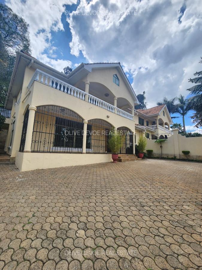 4 Bed Townhouse with En Suite in Lavington - 2