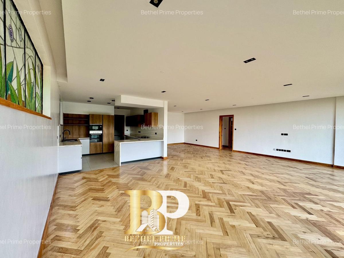 4 Bed Apartment with En Suite in Spring Valley - 5