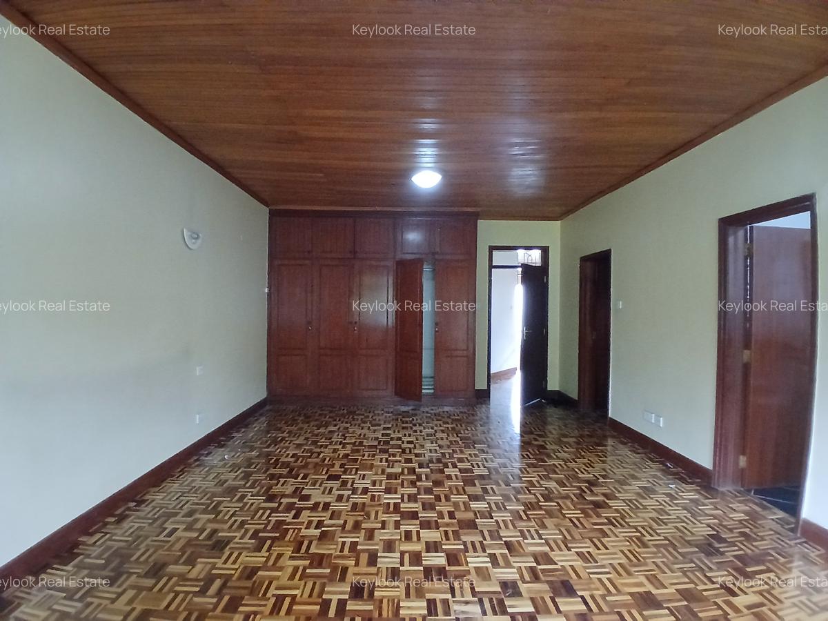 4 Bed Townhouse with En Suite at Lavington Green - 7