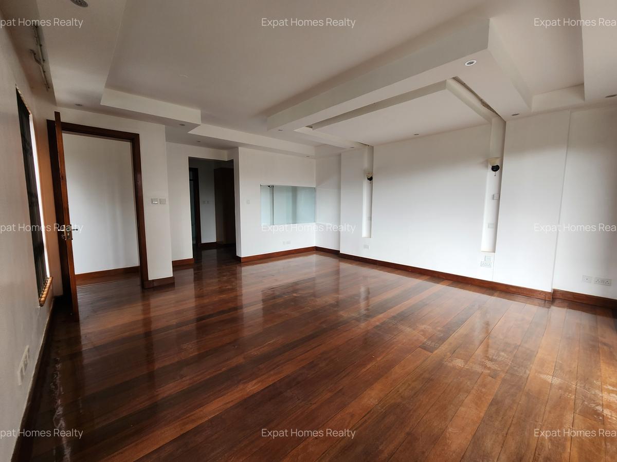 5 Bed Villa with En Suite in Lavington - 9