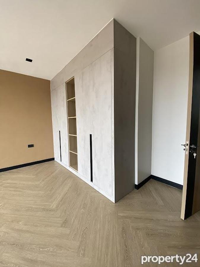 5 Bed Townhouse with En Suite in Lavington - 11