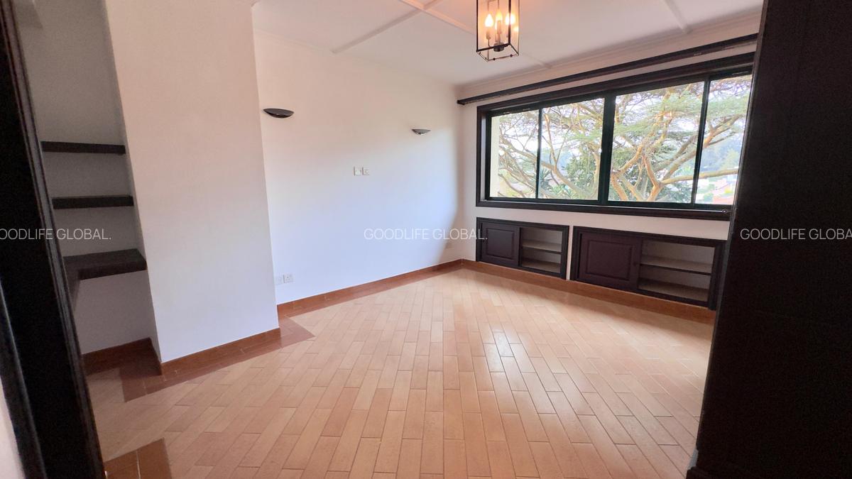 3 Bed Villa with En Suite at Spring Valley - 7