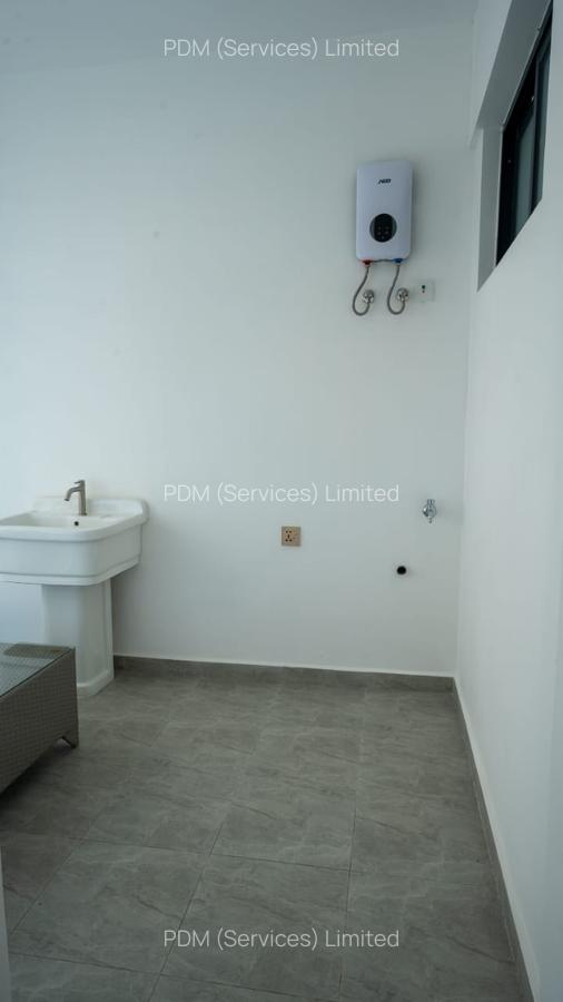 4 Bed Apartment with En Suite at Ole Dume Road - 14