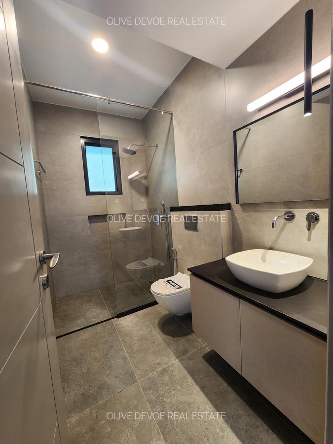 4 Bed Townhouse with En Suite in Langata - 6