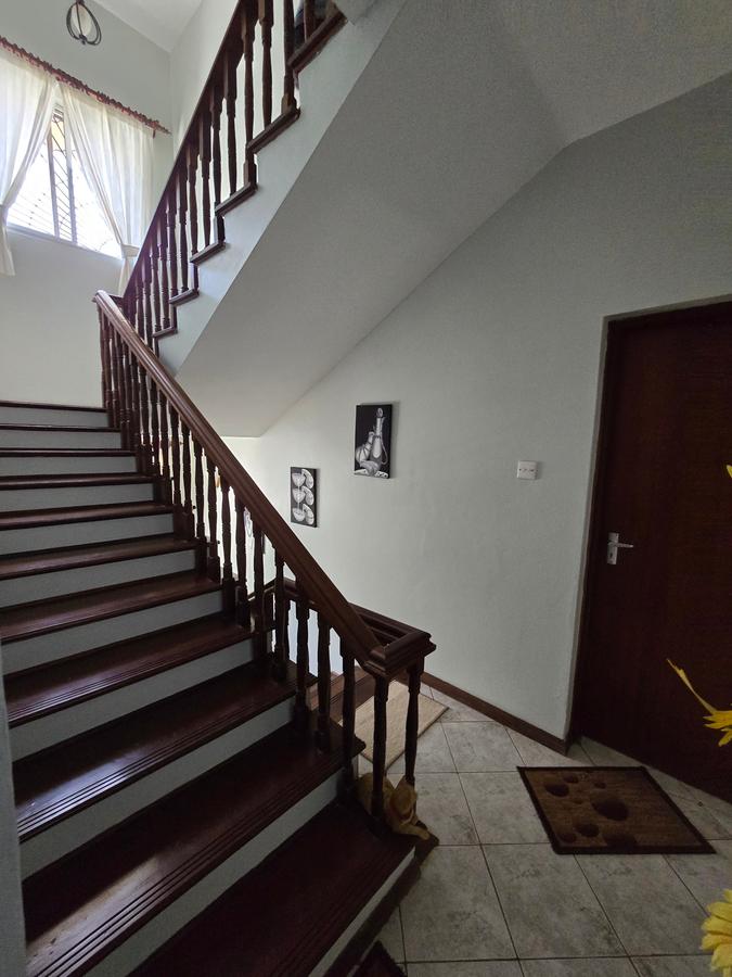 4 Bed House with En Suite in Nyali Area - 16